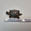 Image 7 : Adorable Vintage Turtle Brooch Pin with Mother-of-Pearl Mosaic Shell - Total Weight: 11.9g