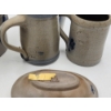 Image 6 : Lot of Vintage Assorted Rowe Pottery Works Inc. Pieces Including Dish, Mugs, Crock, & More!