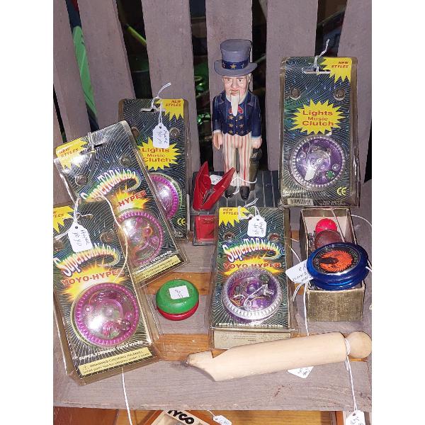 Vintage - 10 Pcs YoYo's & More - See Pics - This Is A Good Value Assortment