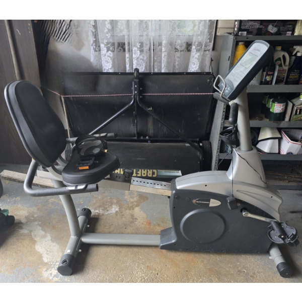 Recumbent Bike in Working Order - 2 Types of Pedals - Adjustable to Different Heights
