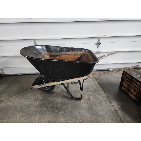 True Temper 6 cu.ft. Wheelbarrow 
