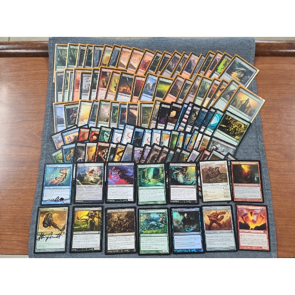 Large Lot of Over 100 MTG Magic The Gathering Trading Cards Including Many Holo, Rare & Even Autos!