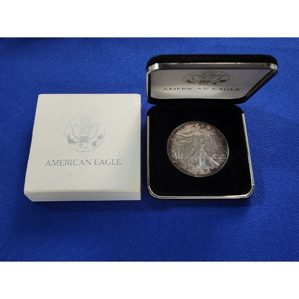 1989 American Silver Eagle - 1 oz .999 Fine Silver - In Nice Display Case