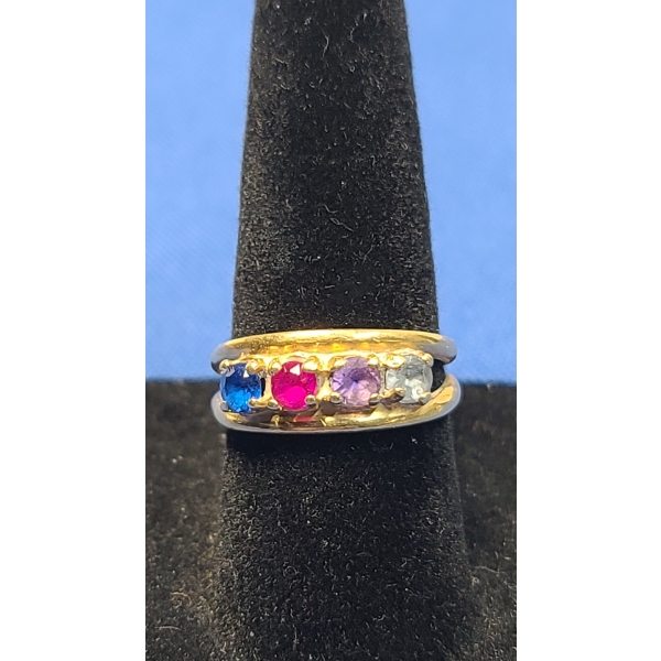 Women's 14K Gold Ring With Multi-Colored Stones - Size: 6 - Weight: 4g