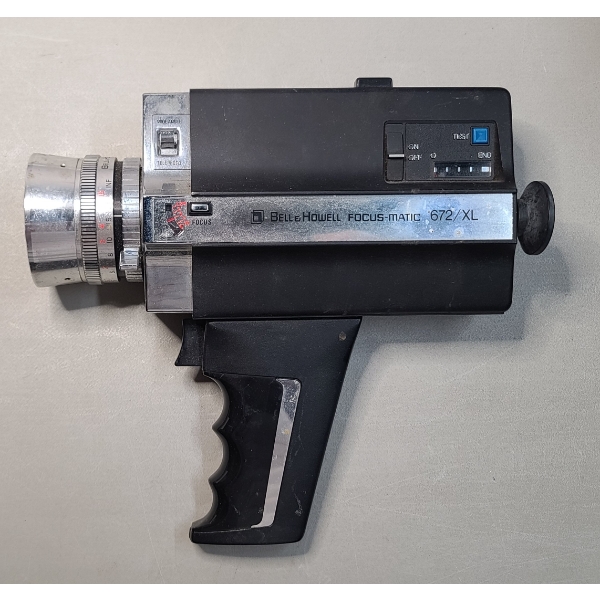 Vintage Bell & Howell Model 672/XL "Low-Light" Super 8 Movie Camera With Original Box - Untested