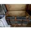 Image 1 : Oversized Trunk