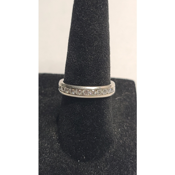 14K White Gold Channel Set Diamond Ring - Size 6.5 - Weight: 3.5g
