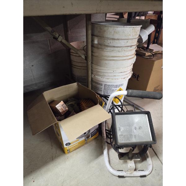Louisville Home Pickup - Shop Light - 5 Gallon Buckets - box Of Lighting Items - See Pics