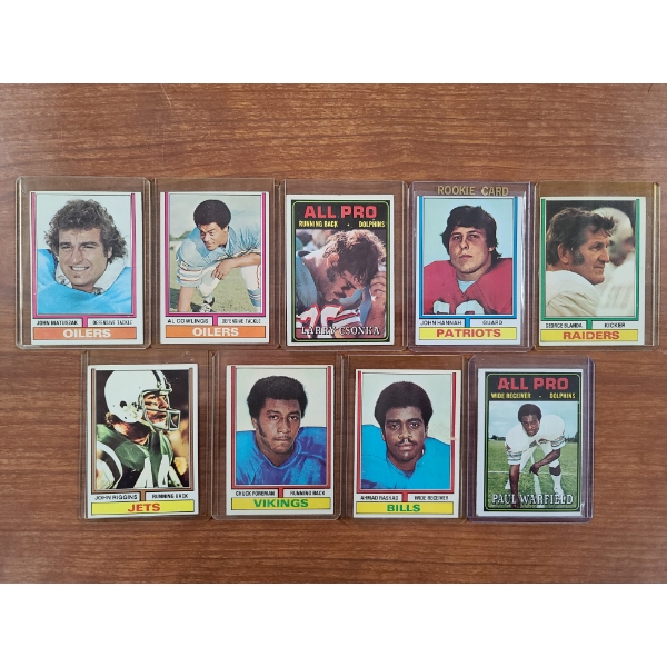 Lot of 9 Assorted Early 70's Topps Football Cards 