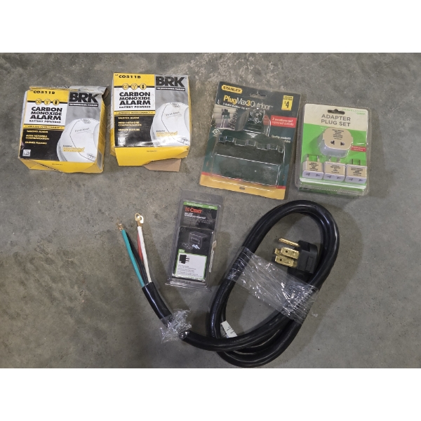 Two New CO2 Detectors, Plugs, Socket Mounting Bracket & Cord