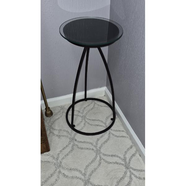 PICKUP IN NORTHFIELD - Small Corner Round Occasional Table 24 Tall x 12 W - See Pics - (All Items no