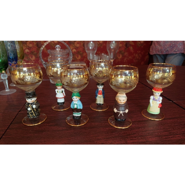 Set Of 6 Figural - Gold Embellished 6" Cordial Glasses As Shown - gently used unmarked