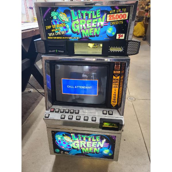 Vintage Little Green Men Slot Machine - Great Condition!