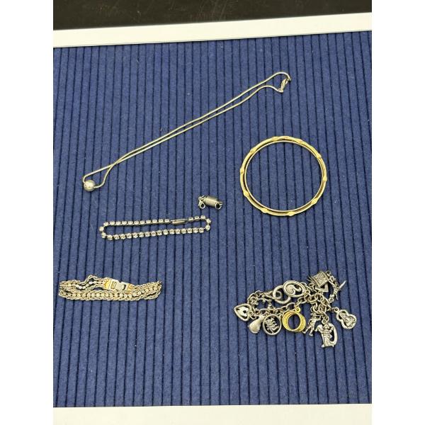 Lot of Costume Bracelets - Beautiful Piecces - Solid Bracelets - Bracelet with Different Charms 