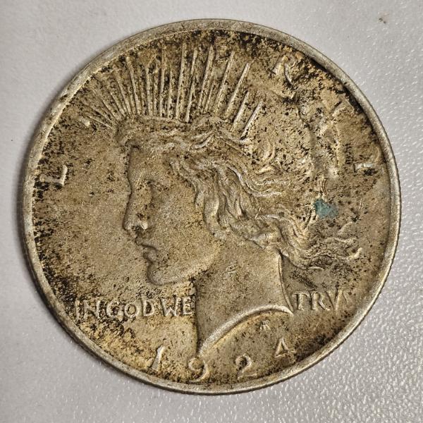 1924 United States Peace 90% Silver Dollar FV: $1.00