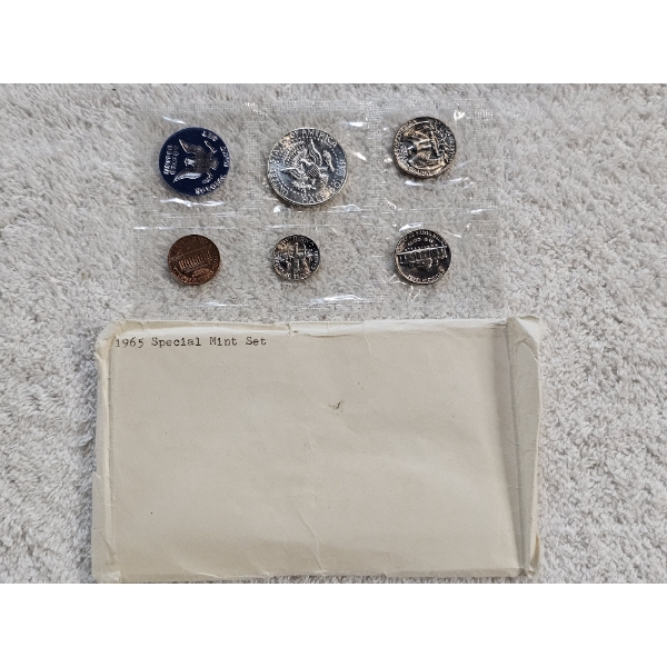 1965 U.S. Special Mint Set in its Original Packaging - AFV $.91