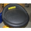 Image 4 : DeWalt Adjustable Height Shop Stool