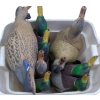 Image 15 : Avery Green Head Gear 34 Mallard Decoy Shells w/ Carry Bag