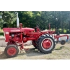Image 6 : International Harvester Farmall 140