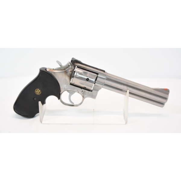 Smith & Wesson Model 686 Stainless Steel .357 Magnum Caliber Revolver - Non Firing Training Revolver