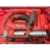Image 4 : Milwaukee M18 Cordless Grease Gun Kit