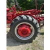 Image 12 : International Harvester Farmall 140