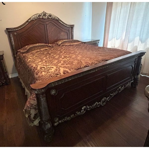 6 Piece Wooden Bedroom Suite