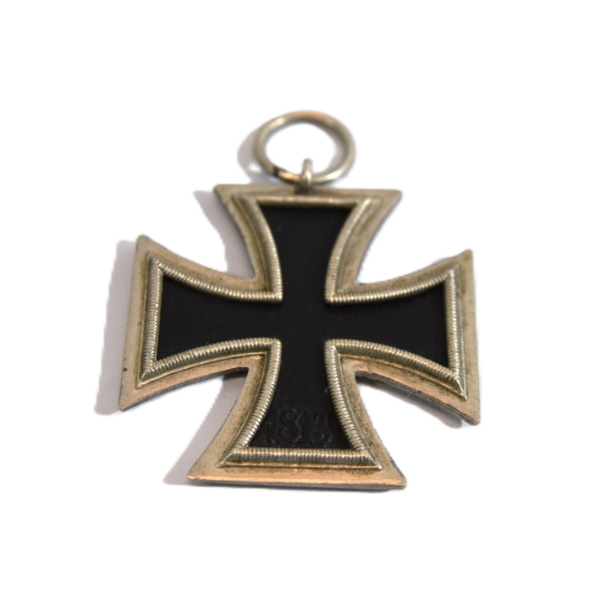 WWII German Iron Cross 1939 EK2 Style Medal 