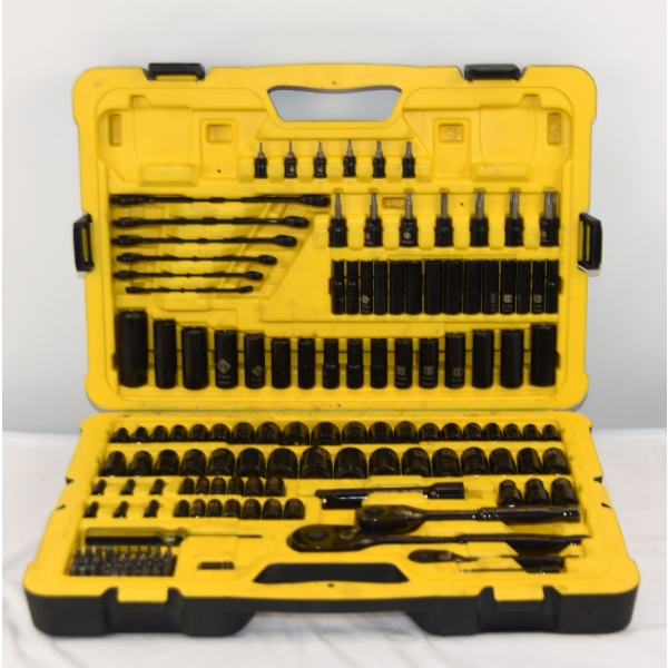 Stanley 183 Piece Black Chrome Mechanics Tool Set