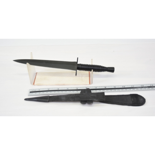 Commando Knife W/ Leather Sheath