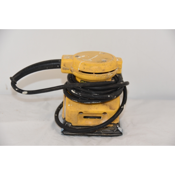 DeWalt Heavy Duty Palm Sander
