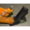 Image 4 : Bostitch M3 Heavy-Duty Pneumatic Mallet Hardwood Flooring Stapler