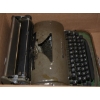 Image 2 : Remington WW II Type Field Typewriter