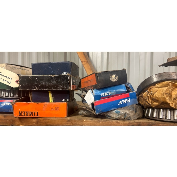 Large Lot of Heavy Duty Truck/Trailer Tapered Roller Bearings