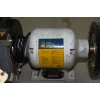 Image 6 : Powerfist 3/4 HP 8 inch Bench Grinder Features A Wire Wheel Attachment 