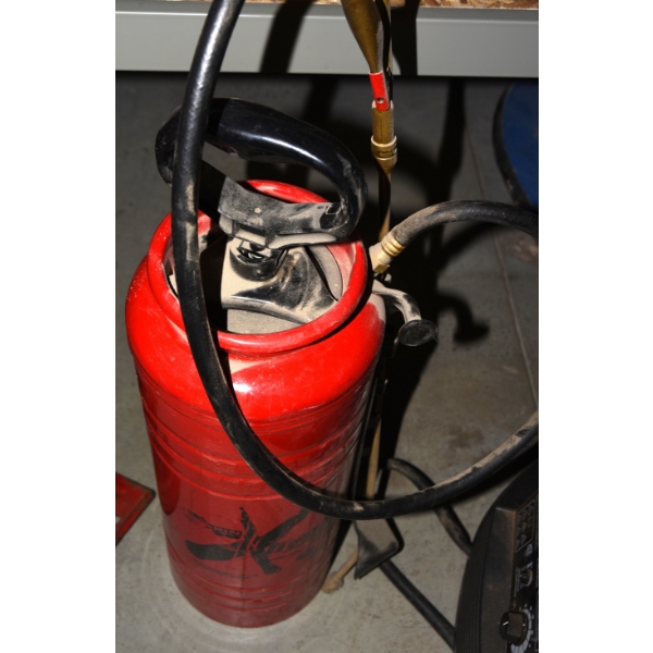 Chapin 3.5 Gallon Industrial Concreate Open Head Sprayer