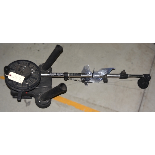 Scotty Manual Downrigger W/ Dual Rod Holders