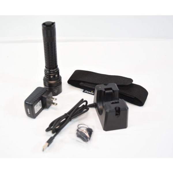 Fenix RC20 Flashlight 1000 Lumen With Charging Station