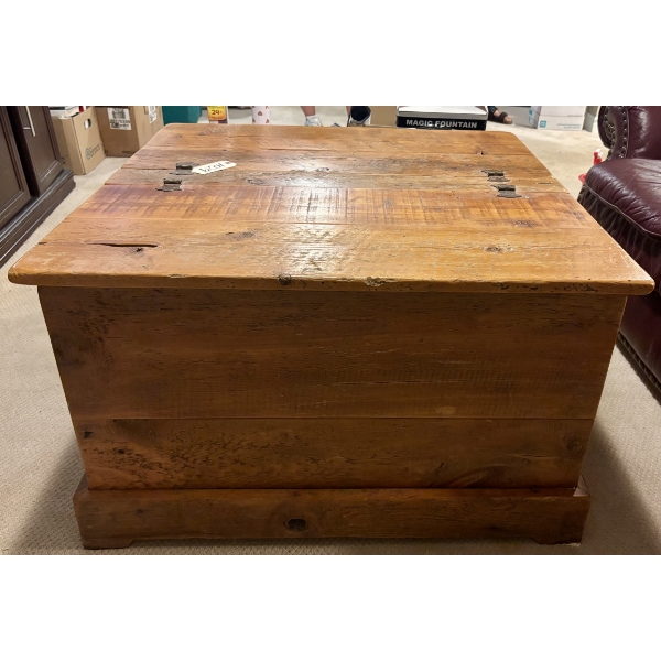 Wooden Coffee Table with Interior Storage 