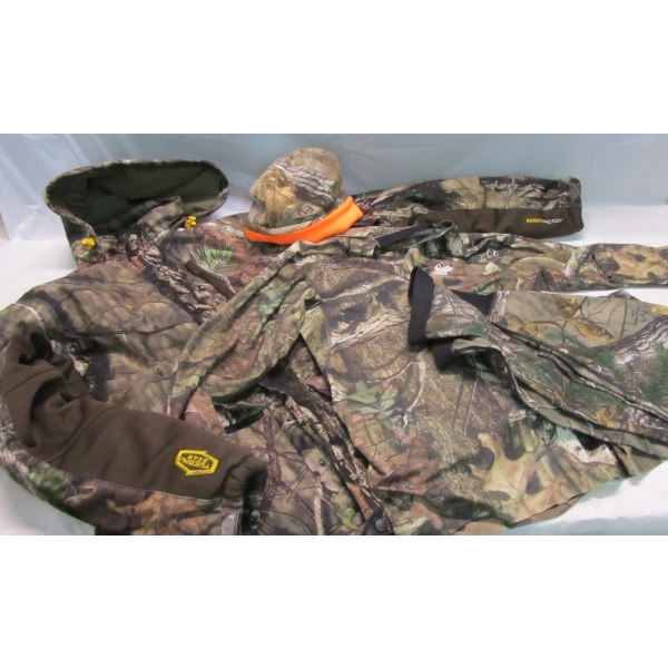 Box Lot Men's Winter Hunting Clothes 