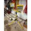 Image 1 : Dual-Head Halogen Work Light 
