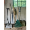 Image 2 : Assorted Gardening Supplies & Lawn Chair 