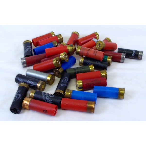 18 Rounds 12ga 1 1/8oz lead field loads & 15 rounds 12ga 1 1/8oz Ammunition