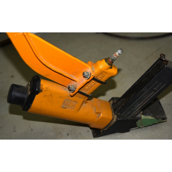 Bostitch M3 Heavy-Duty Pneumatic Mallet Hardwood Flooring Stapler