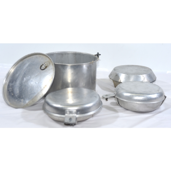 Fry Pans/Dishes & Steel Pot