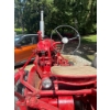 Image 7 : International Harvester Farmall 140