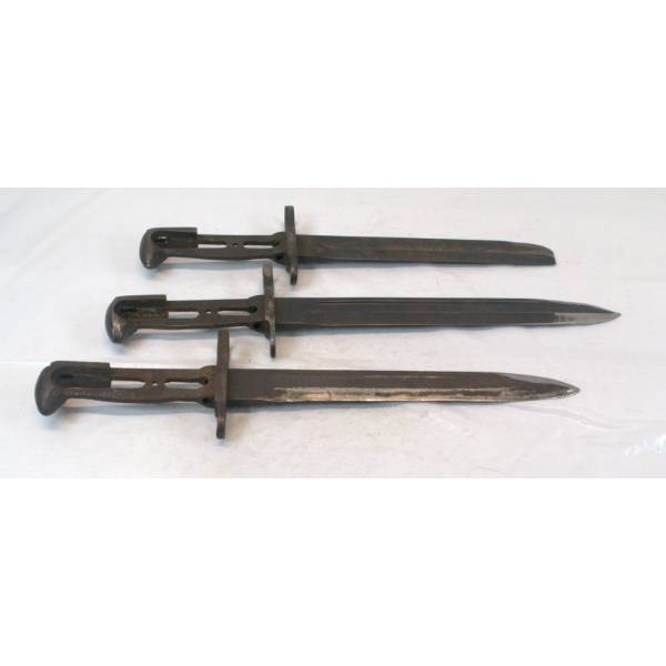 3 Lee Enfield Bayonets 