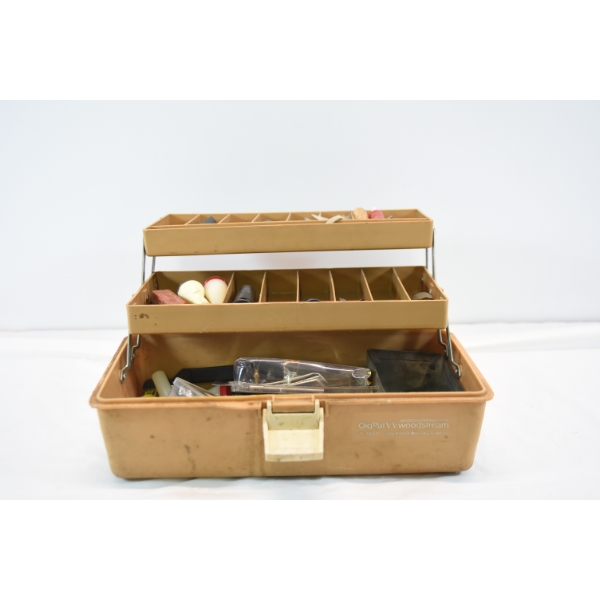 Box Lot Miscellaneous Archery Supplies In A Tool Box 