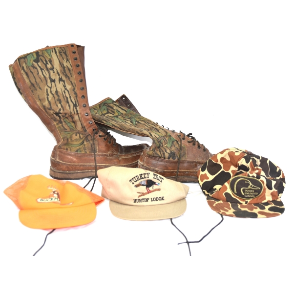 Russell Moccasin CO Boots - Size 10
3 Hats - Buck Masters, Duck Unlimited Canada, Turkey Trot
