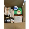 Image 1 : 1500 Pieces 209 Primers & 7 Containers Percussion Caps